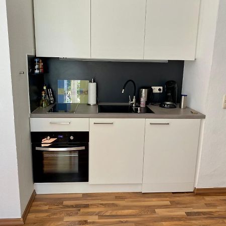 Zentrale Ferienwohnung Mit Balkon In Aachen Exterior photo