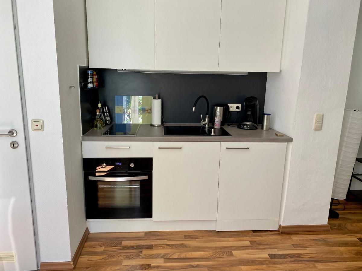 Zentrale Ferienwohnung Mit Balkon In Aachen Exterior photo